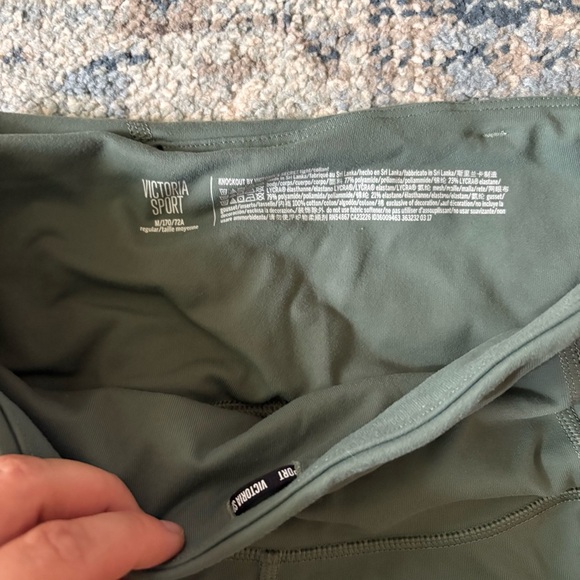 Victoria’s Secret high-rise full length leggings - Picture 4 of 5